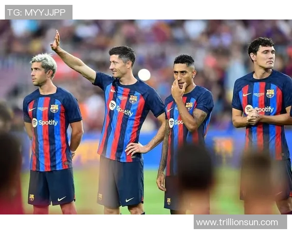 足球边锋的技术与战术解析：如何在比赛中发挥关键作用